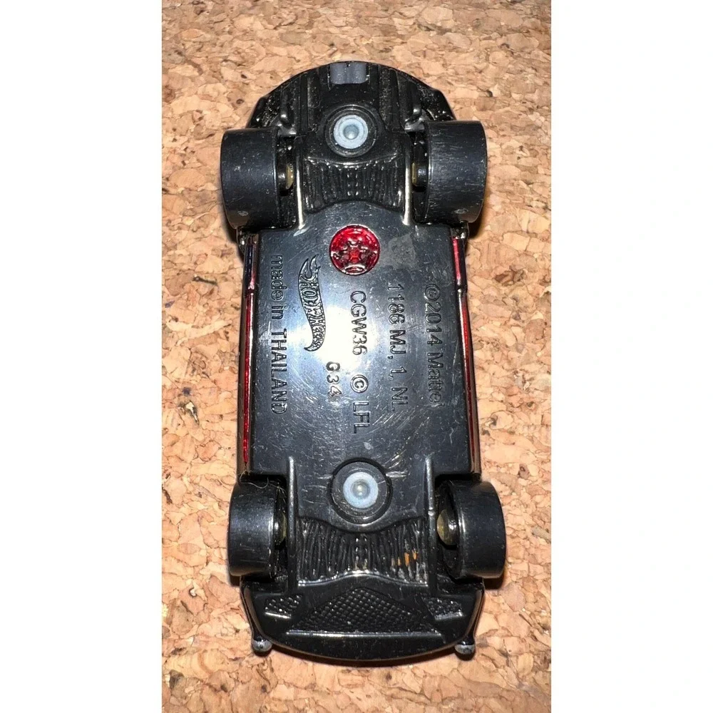 Hot Wheels Darth Vader Star Wars Character Car 1:64 Black Good Diecast CGW36